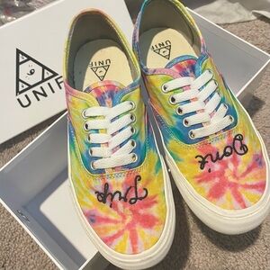 🌟RARE🌟 UNIF ‘Don’t Trip’ Tie-Dye Lows Shoes